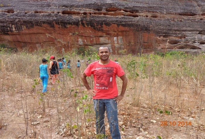 “O Sucesso dos Improváveis” – Professor que trabalhava durante o dia, estudava a noite no EJA, fazia as tarefas no horário de almoço na roça e percorr - Imagem 3