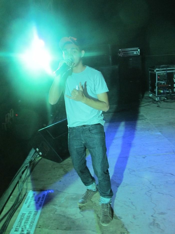 Cizinho e Forró Bandido encerra a última noite de Festejos em Pitombeira - Imagem 9