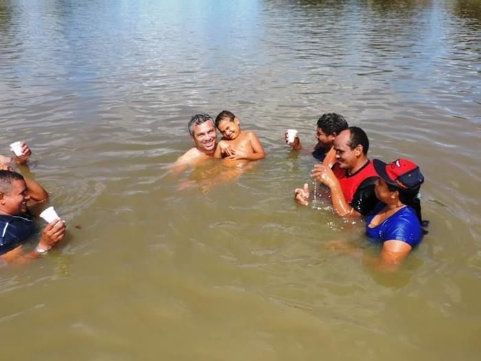 Após recuperação de Barragem moradores ofereceram uma farta recepção ao Prefeito Edílson Capote - Imagem 13