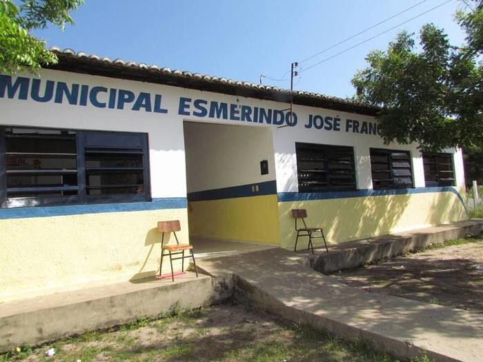 Prefeitura continua com entrega de fardamentos em escolas municipais - Imagem 3