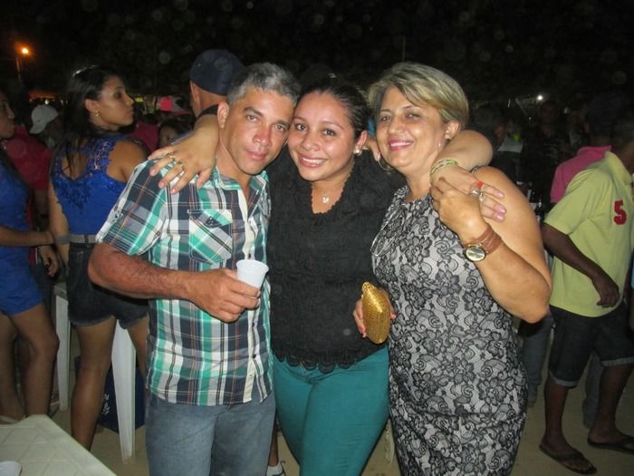 Cizinho e Forró Bandido encerra a última noite de Festejos em Pitombeira - Imagem 33