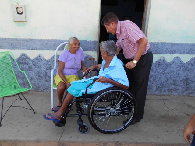 Prefeito Dr. Zé Maria Realizou Mais Uma Entrega de Cadeiras de Rodas - Imagem 7
