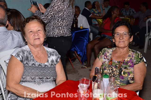 Sábado Romântico Reuniu Casais Apaixonados  - Imagem 5