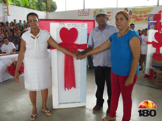 Primeira dama do município de N. S. dos Remédios participa ativamente de todos os eventos da cidade - Imagem 4