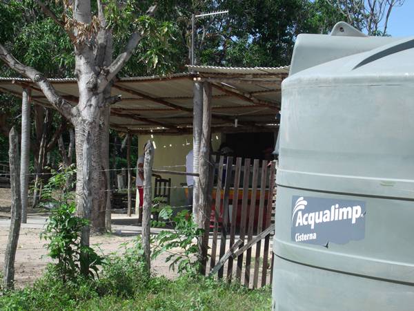 Do sonho à realidade: Prefeita Vânia Ribeiro entrega cisternas para 500 famílias de Cajueiro da Praia - Imagem 2