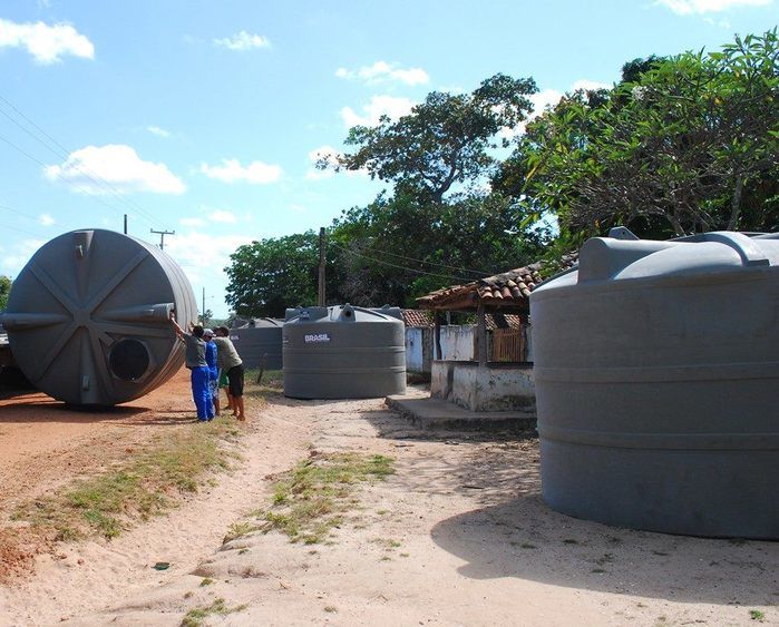 Do sonho à realidade: Prefeita Vânia Ribeiro entrega cisternas para 500 famílias de Cajueiro da Praia - Imagem 13