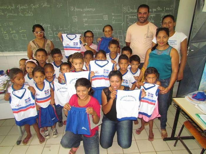 Mais escolas municipais da zona rural recebem fardamentos - Imagem 2