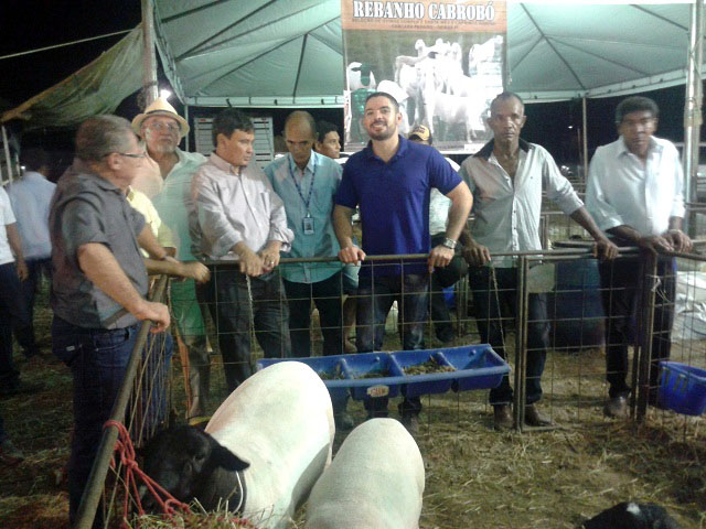 Wellington Dias visita EXPOEIRAS e doa tratores para produtores primários - Imagem 19