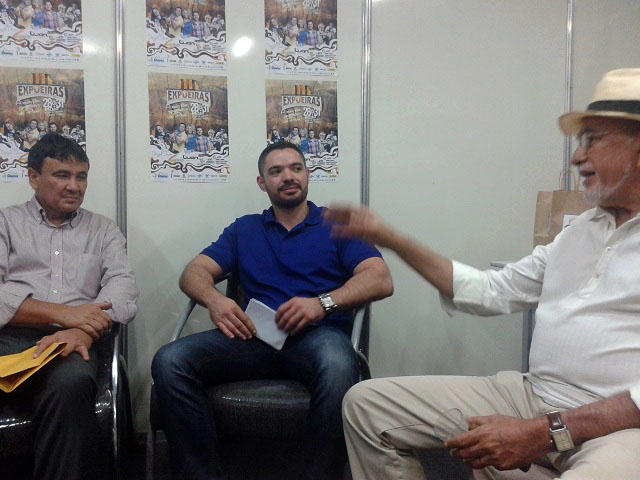 Wellington Dias visita EXPOEIRAS e doa tratores para produtores primários - Imagem 11