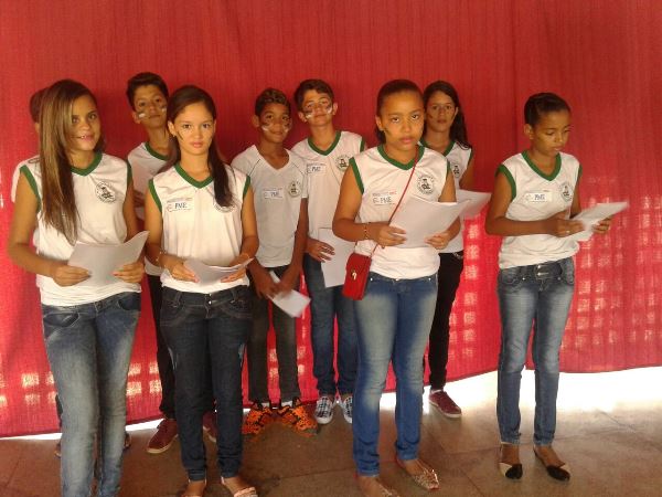 Durante evento professores fazem manifesto contra terceirização - Imagem 20