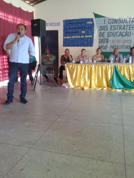 Durante evento professores fazem manifesto contra terceirização - Imagem 7