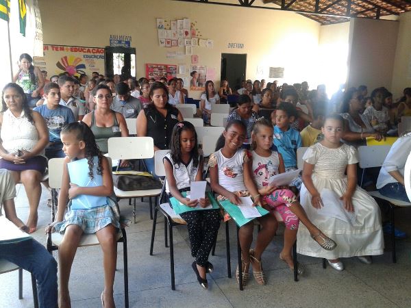 Durante evento professores fazem manifesto contra terceirização - Imagem 15