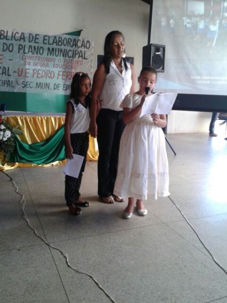 Durante evento professores fazem manifesto contra terceirização - Imagem 14