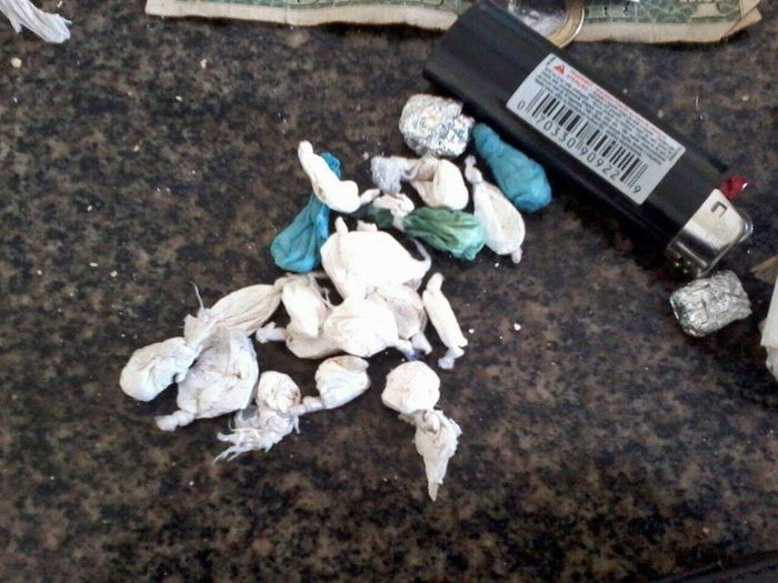 Dupla é presa em Parnaíba com 20 trouxinhas de cocaína e porção de maconha - Imagem 2