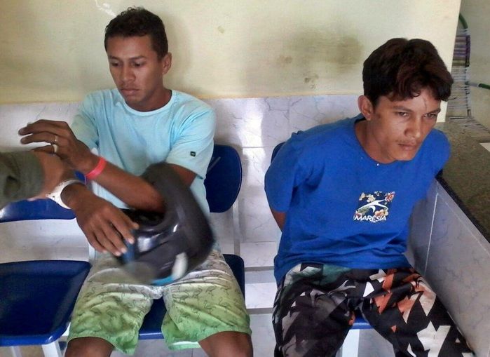 Dupla é presa em Parnaíba com 20 trouxinhas de cocaína e porção de maconha - Imagem 1