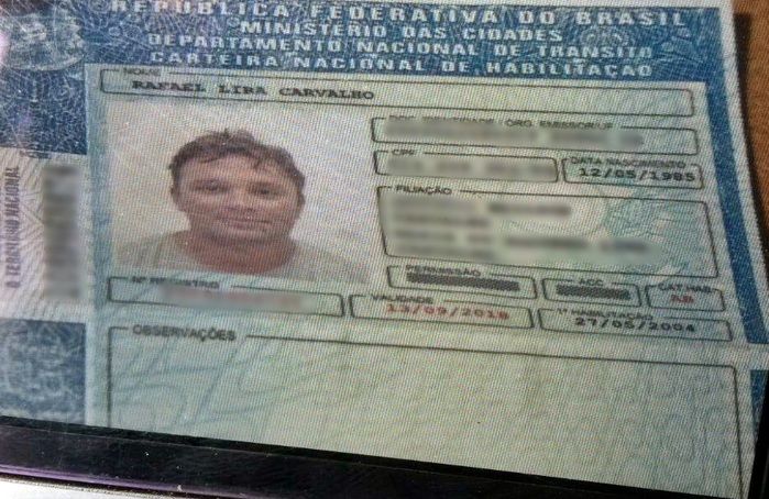 Veículo em alta velocidade derruba poste de energia em Parnaíba - Imagem 3