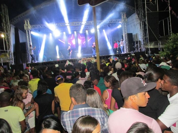 Mara Pavanelly agita o Aniversário de 78 anos de São Pedro do Piaui - Imagem 3