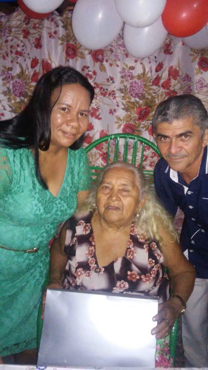 Prefeito Zé Resende prestigia festa de aniversário na zona rural de Boa Hora - Imagem 5