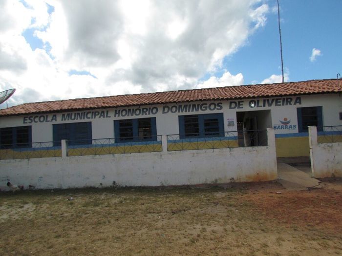 Prefeitura continua com a entrega de fardamento escolar no interior do município - Imagem 7