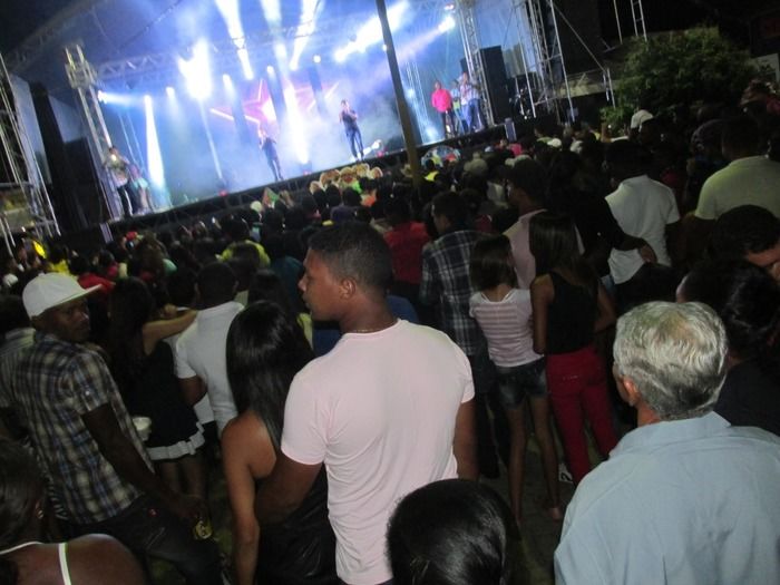 Mara Pavanelly agita o Aniversário de 78 anos de São Pedro do Piaui - Imagem 2