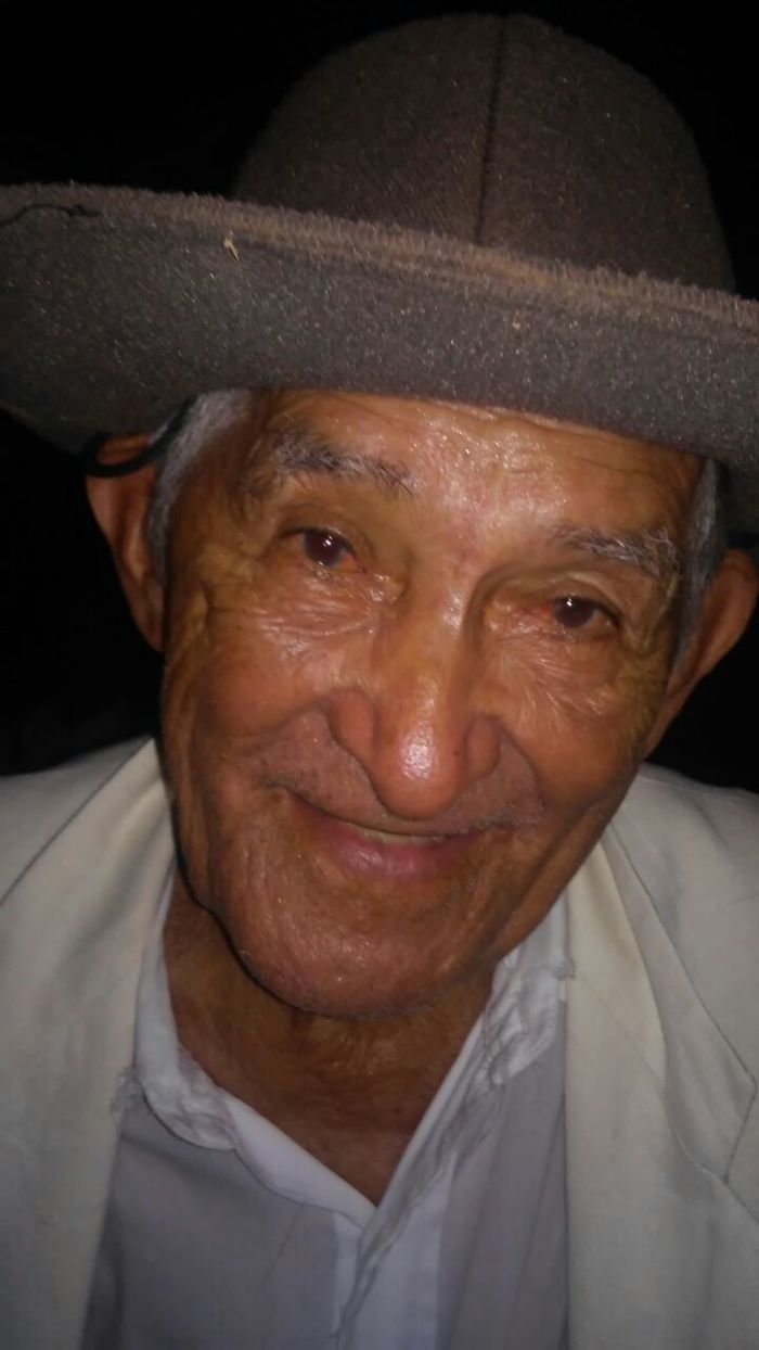 Prefeito Zé Resende prestigia festa de aniversário na zona rural de Boa Hora - Imagem 9