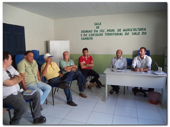 Prefeito Dr. Moura se reúne com Produtores de Leite da Região - Imagem 3