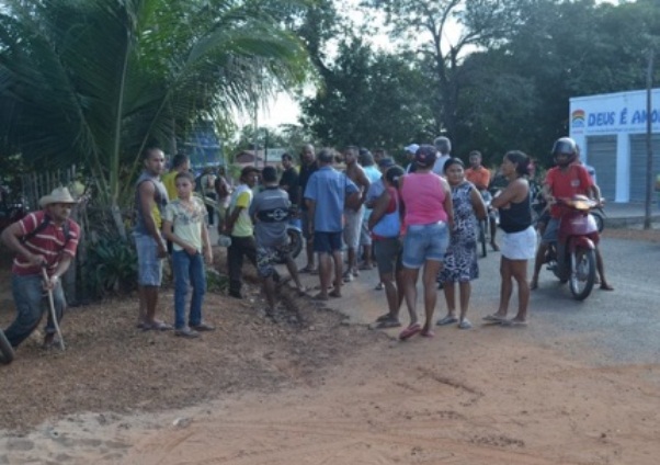 Colisão entre motos deixa dois jovens e  uma criança gravemente feridos em Boa HoraI - Imagem 3