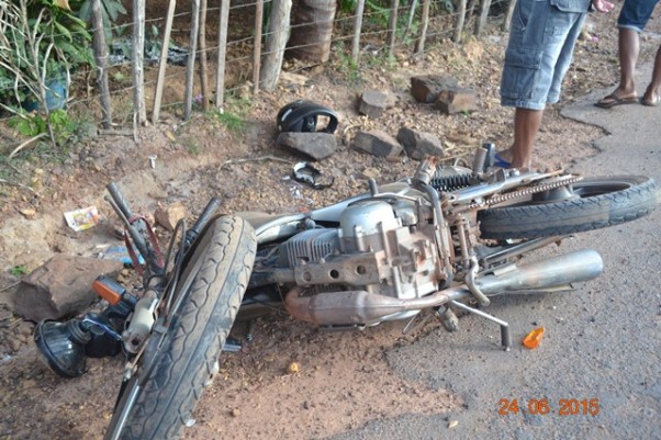 Colisão entre motos deixa dois jovens e  uma criança gravemente feridos em Boa HoraI - Imagem 2