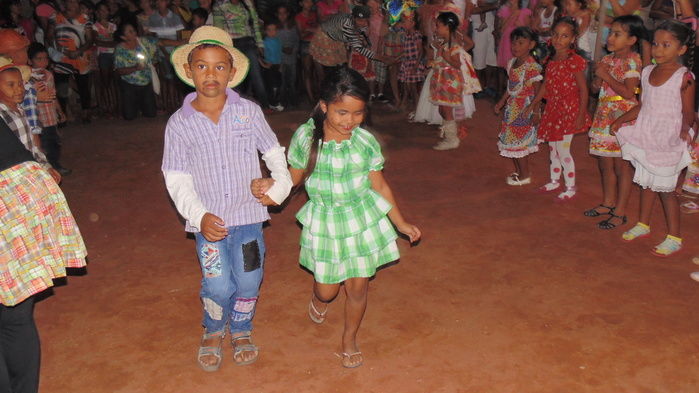 Escolinha Tia Loura realizou Arraia com crianças  - Imagem 23