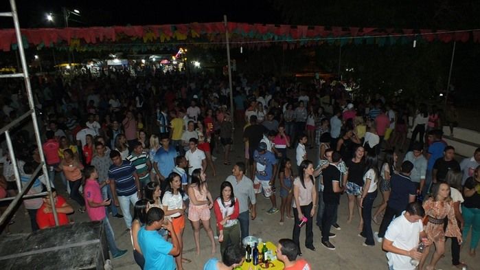Tá bombando o 29º Festejos Juninos do bairro Codó em Dom Expedito Lopes - Imagem 34