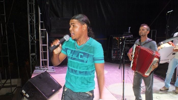 Tá bombando o 29º Festejos Juninos do bairro Codó em Dom Expedito Lopes - Imagem 7