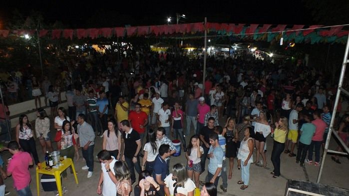 Tá bombando o 29º Festejos Juninos do bairro Codó em Dom Expedito Lopes - Imagem 35