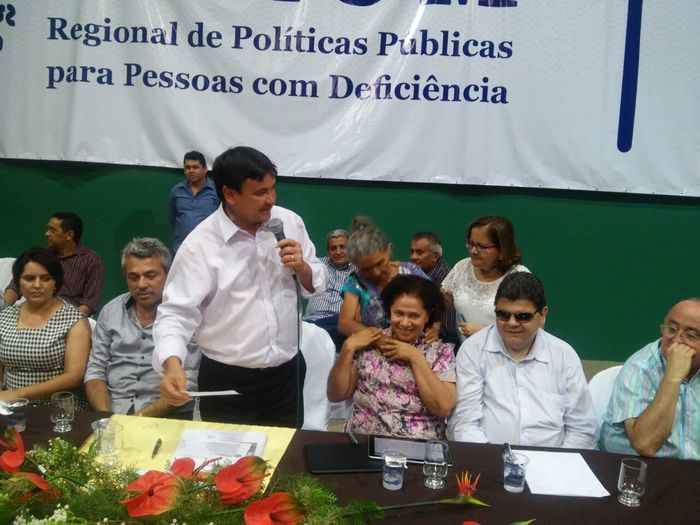 Secretário de Assistência Social, Pastor Otoniel, participa de Fórum Regional de Políticas Públicas para Pessoas com Deficiência em Barras. - Imagem 2