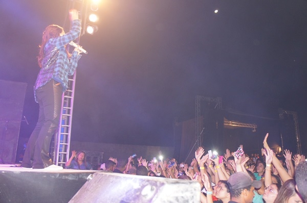 Um show que marco o extremo sul do Piauí  - Imagem 106