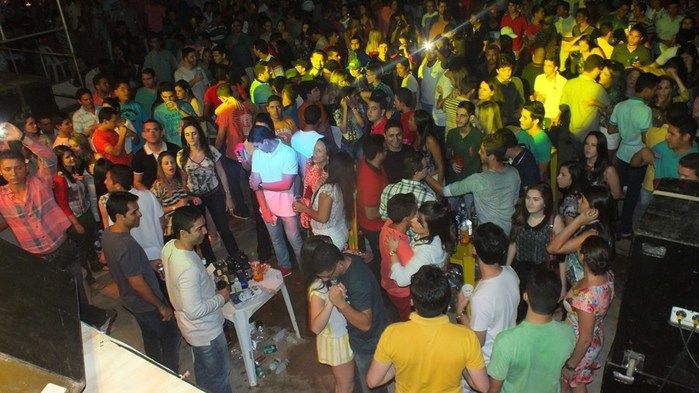 Tá bombando o 29º Festejos Juninos do bairro Codó em Dom Expedito Lopes - Imagem 54