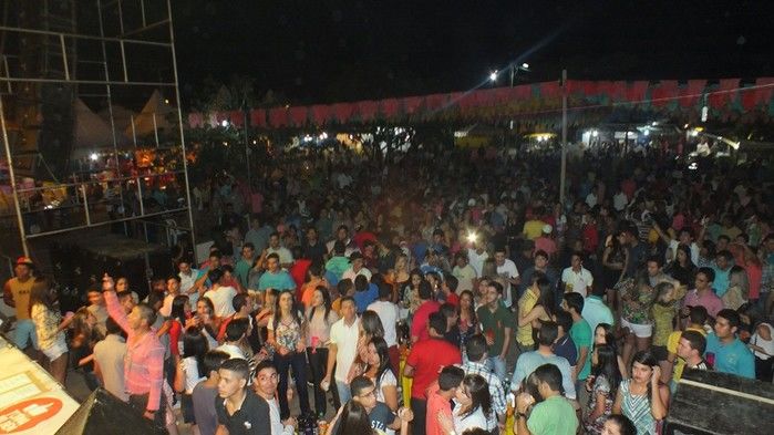 Tá bombando o 29º Festejos Juninos do bairro Codó em Dom Expedito Lopes - Imagem 57