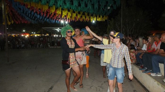 Centenas de pessoas prestigiaram   o  segundo dia dos  festejos do bairro Codó em Dom Expedito Lopes - Imagem 57