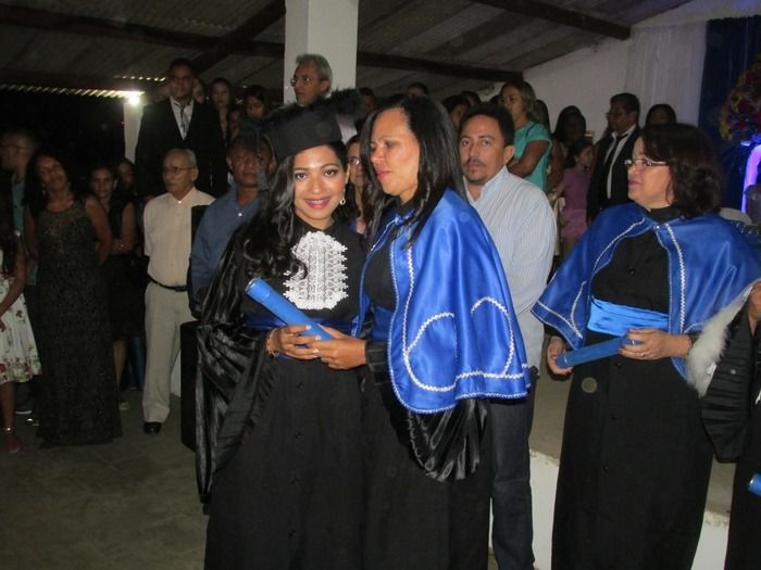 Confira a entrega de Canudos na Formatura da Turma de Pedagogia em Agricolândia - Imagem 2