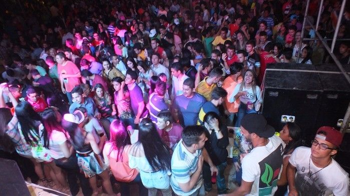 Centenas de pessoas prestigiaram   o  segundo dia dos  festejos do bairro Codó em Dom Expedito Lopes - Imagem 158