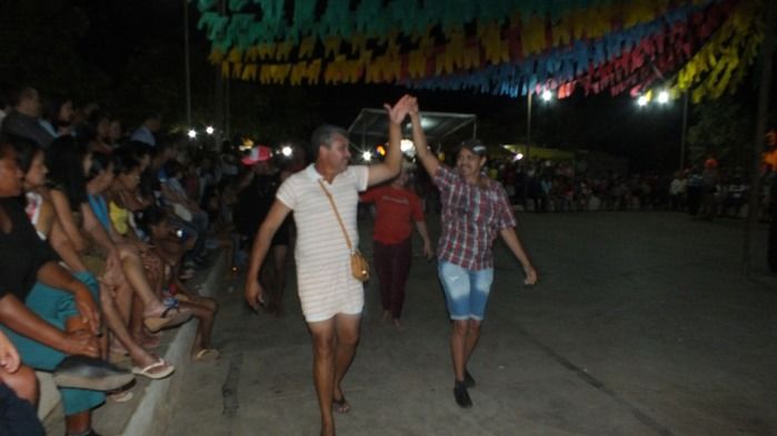 Centenas de pessoas prestigiaram   o  segundo dia dos  festejos do bairro Codó em Dom Expedito Lopes - Imagem 58