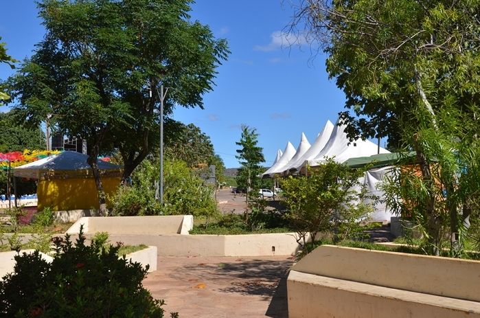 Centenas de pessoas prestigiaram   o  segundo dia dos  festejos do bairro Codó em Dom Expedito Lopes - Imagem 238