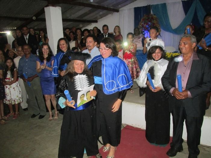 Confira a entrega de Canudos na Formatura da Turma de Pedagogia em Agricolândia - Imagem 8