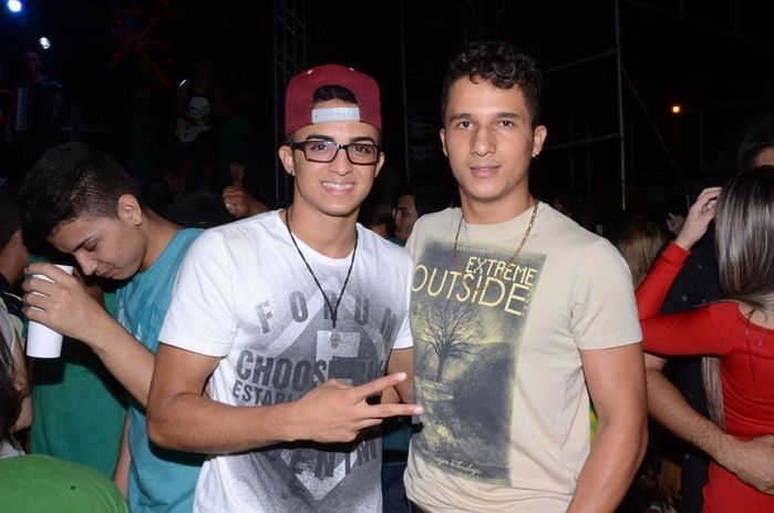 Centenas de pessoas prestigiaram   o  segundo dia dos  festejos do bairro Codó em Dom Expedito Lopes - Imagem 213