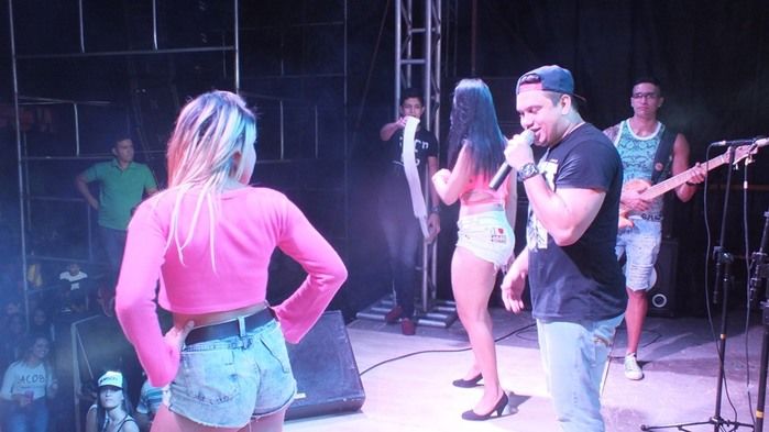 Centenas de pessoas prestigiaram   o  segundo dia dos  festejos do bairro Codó em Dom Expedito Lopes - Imagem 191