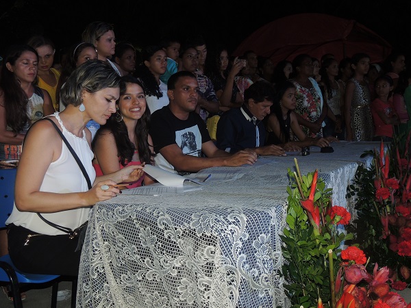                          Feira da agricultura familiar alcança êxito impressionante - Imagem 13