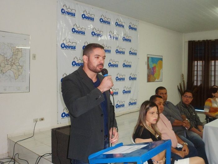 Solenidade de posse de concursados em Saúde e Assistência Social acontece em Oeiras - Imagem 3