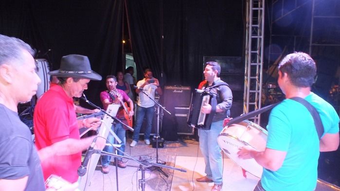 'Muita animação', na última noite de shows do São João do bairro Codó em Dom Expedito Lopes - Imagem 48