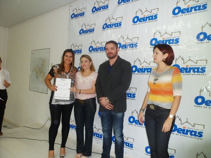 Solenidade de posse de concursados em Saúde e Assistência Social acontece em Oeiras - Imagem 5