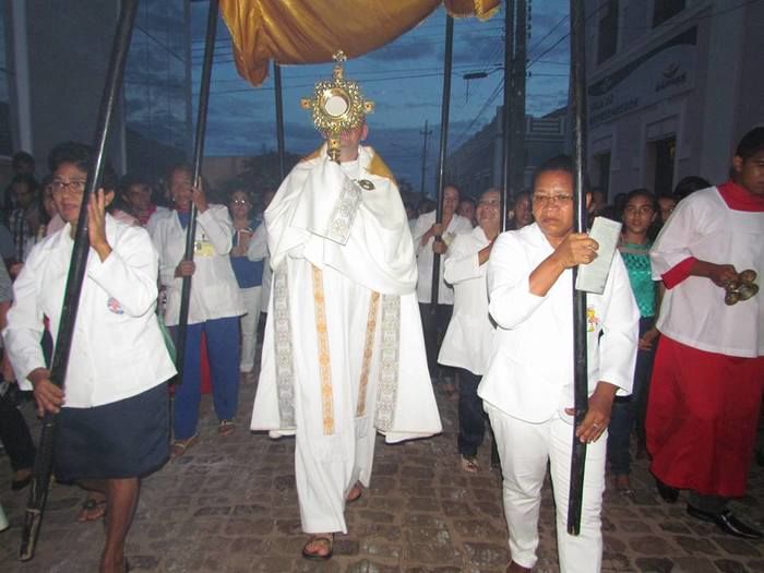 Missa e procissão marcam feriado de Corpus Christi em Barras - Imagem 7