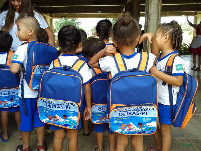 Lukano Sá entrega livros para crianças da rede municipal de ensino - Imagem 11